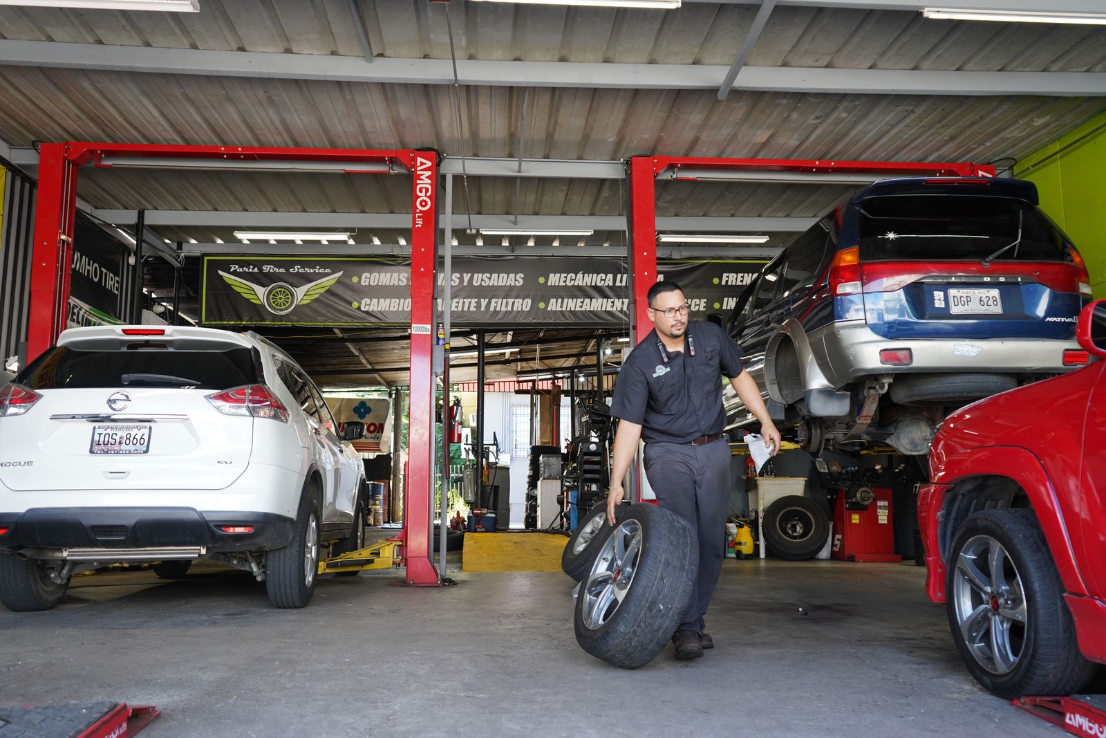 Galería Paris Tire Service