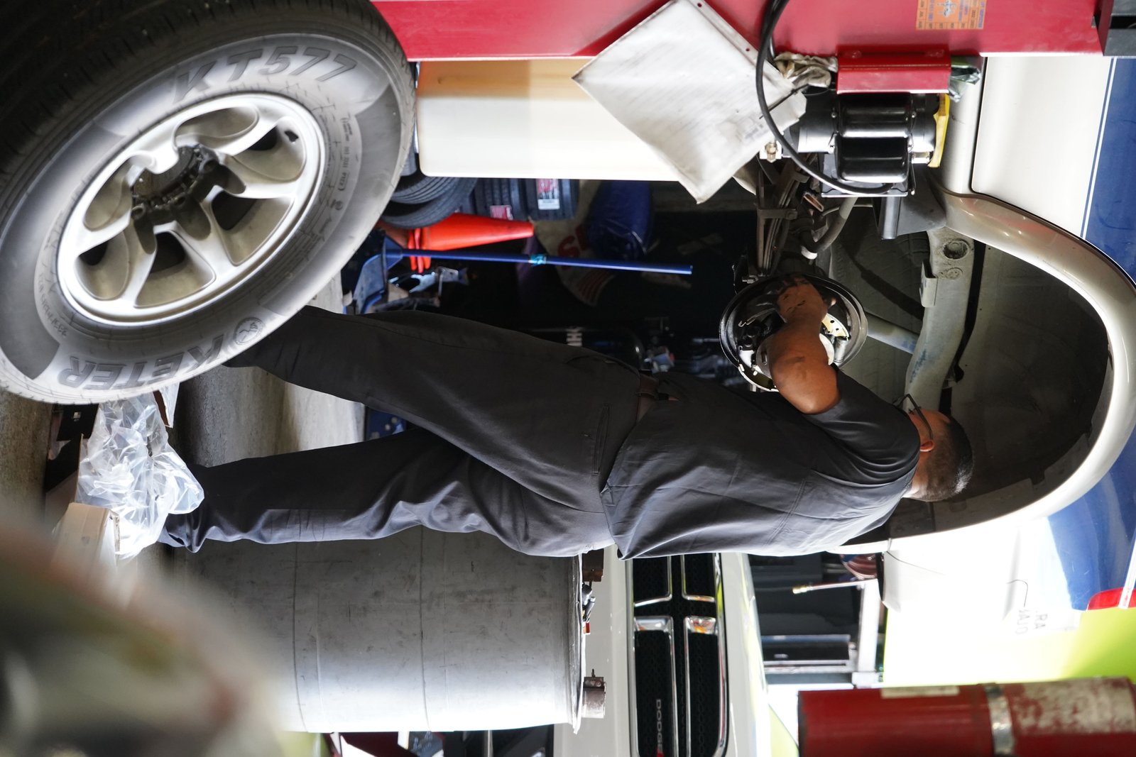 Galería Paris Tire Service